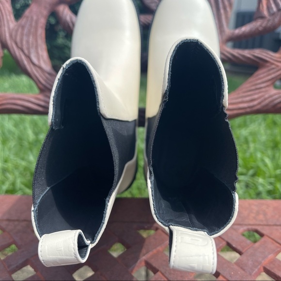 NWT Staud Palamino Elastic Gore Insets Chelsea Boots Ivory Size 8M - Picture 11 of 13